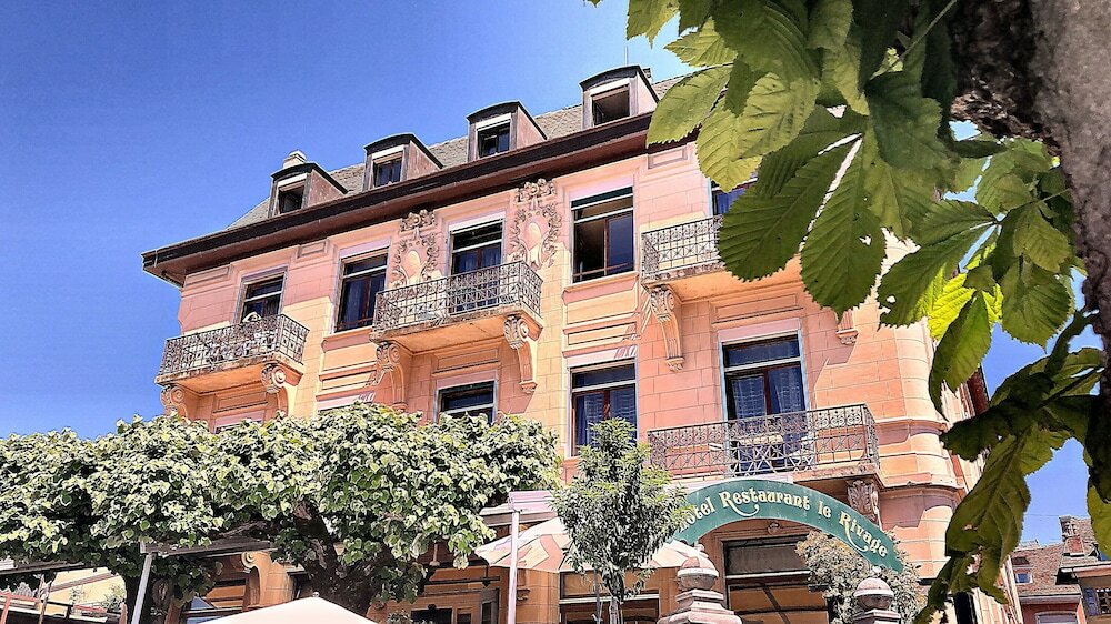 Фото отеля 2