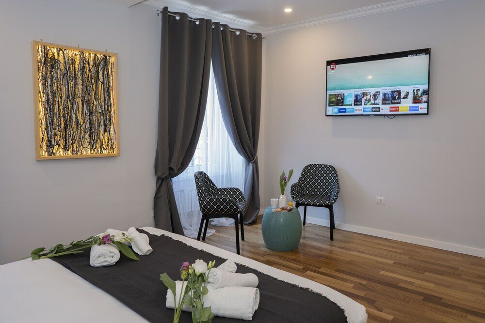 Фото Delsi Inn Piazza di Spagna 32