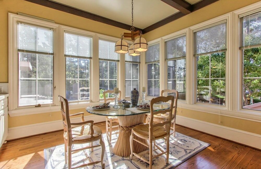 Фото Lx33: Luxury Vacation Villa On Pebble Beach With Pool