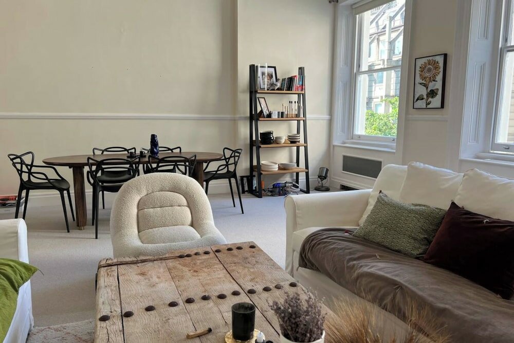 Фото Gorgeous 3bd Flat - 4 Minute Walk to Hyde Park