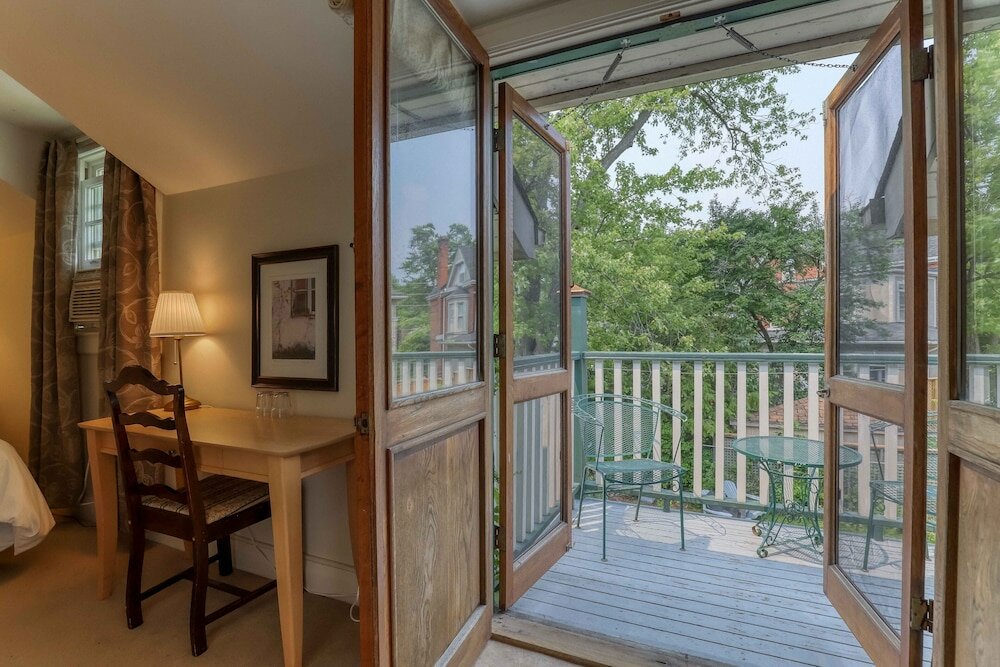 Фото Hochelaga Inn