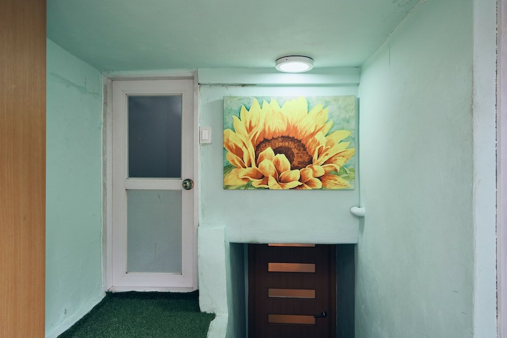 Фото Myeongdong Station 2Min House