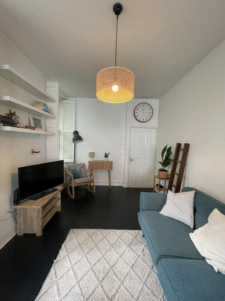 Фото Chic Farmhouse-style Flat - Walthamstow Village!