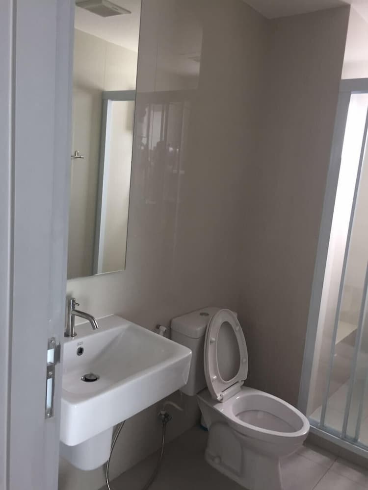 Фото The Base Central Pattaya Sea View