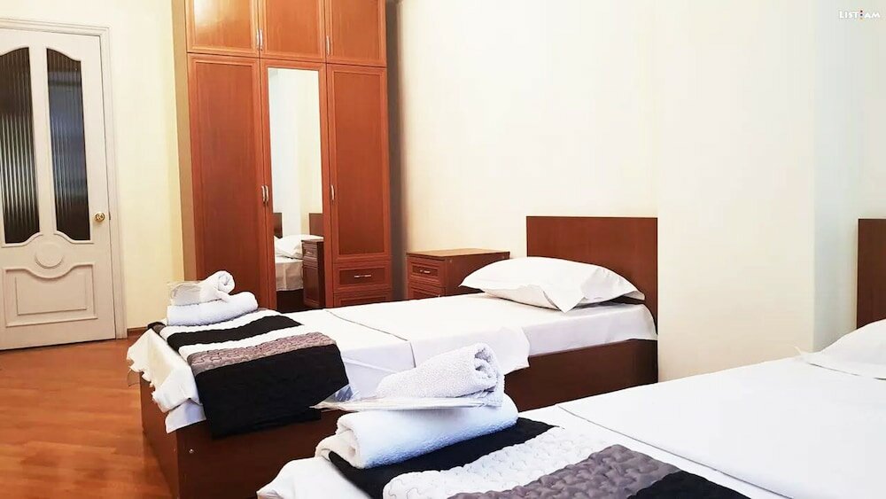 Фото Domino Yerevan Hostel and Tours