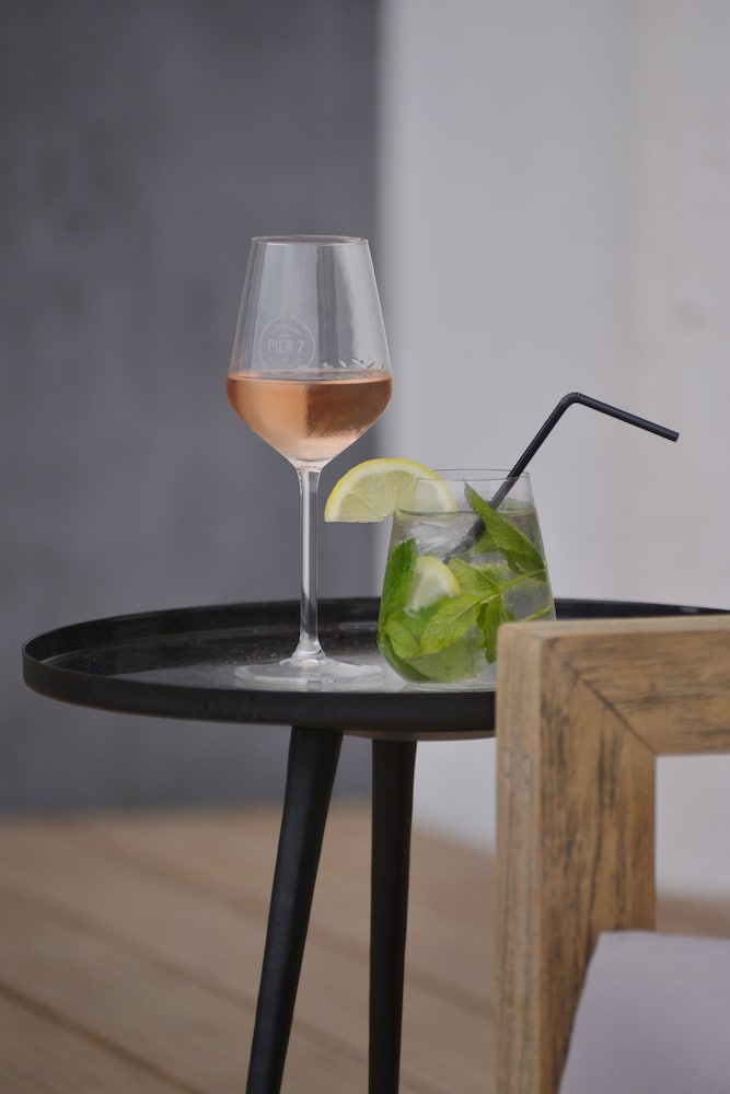 Фото Zandpaviljoen Pier 7