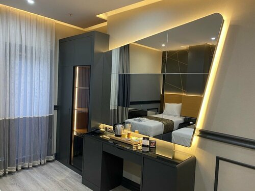 Гостиница Confores Hotel в Бахчелиэвлере