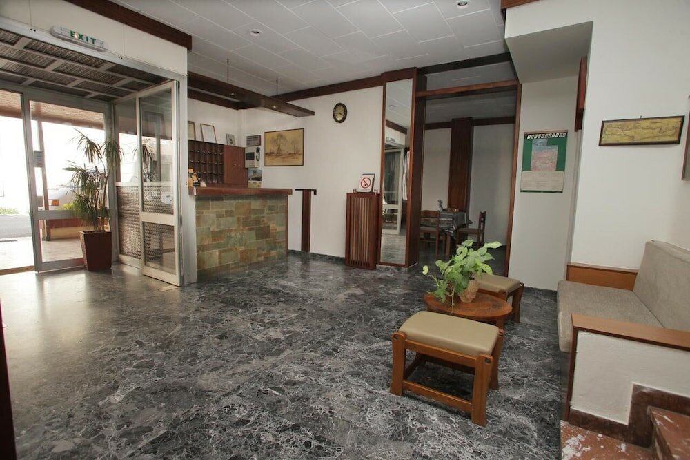 Фото Evans Hotel