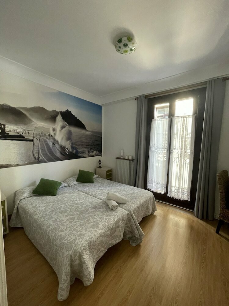 Hotel Pensión Gurtxu by Sun Sebastián, San Sebastian, photo