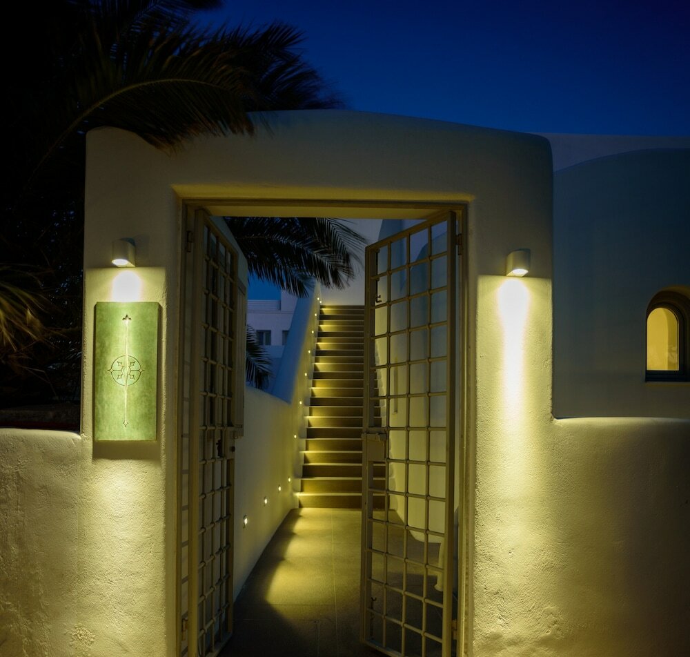 Фото Oia Treasures Art Suites