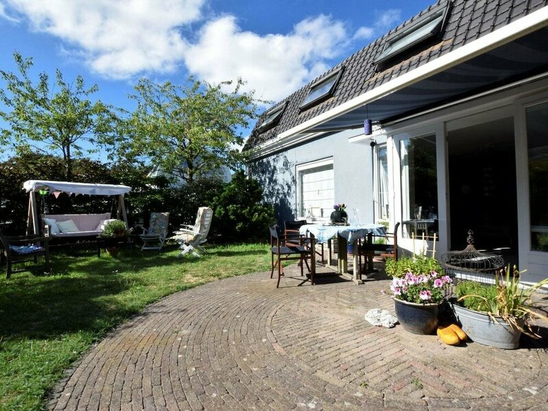 Гостиница Relax in Your Holiday Home With Sauna, Near the Beach of Noordwijk