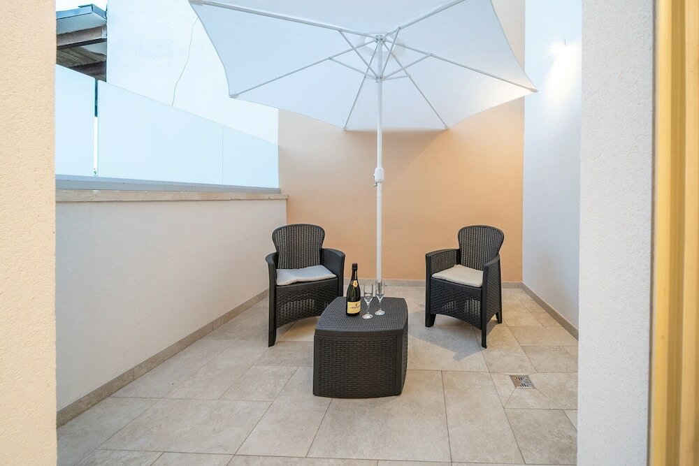 Фото Aurosa Bed and Breakfast