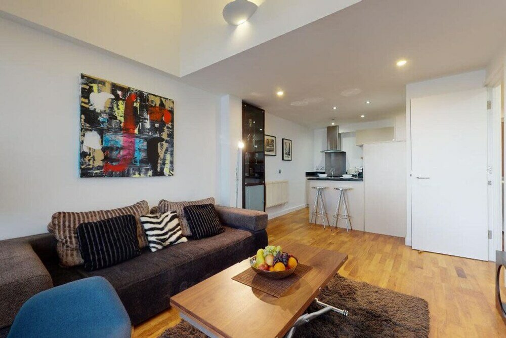 Фото Short let - Penthouse Apartment With West-facing Terrace