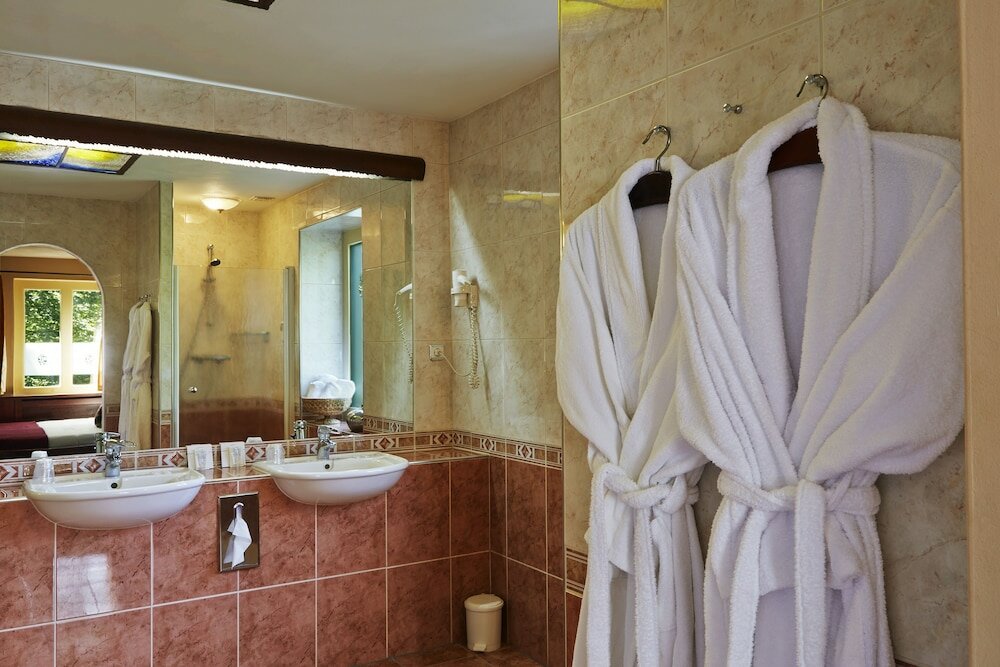 Фото Hotel Mastbosch Breda