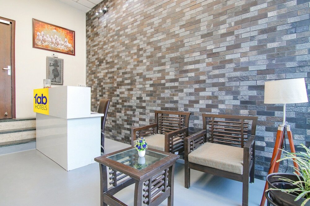 Фото Fabhotel Rivlet Inn