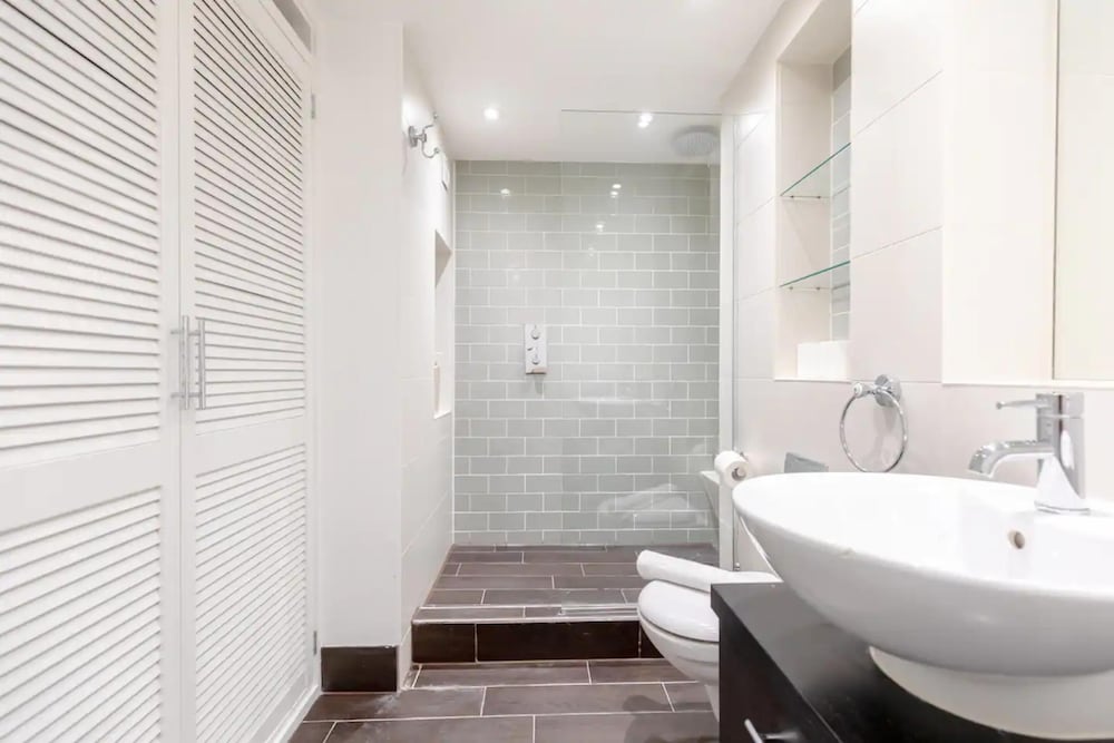 Фото Beautiful & Modern 3 Bedroom Flat - Pimlico!