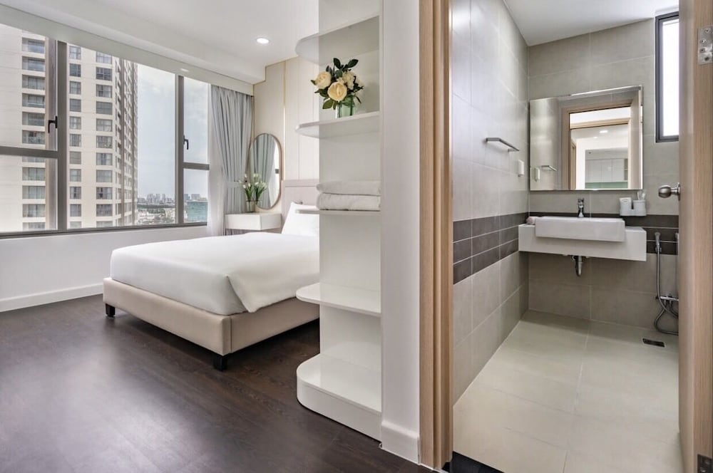 Фото Kyn Apartment Rivergate Residence