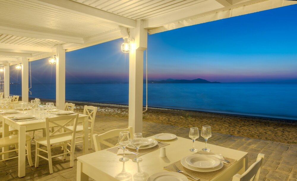 Фото Aeolos Beach Hotel