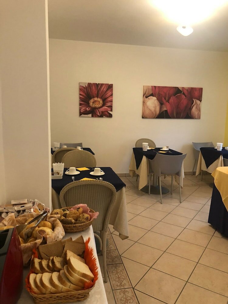 Фото Bike Garnì Villa Maria Torbole