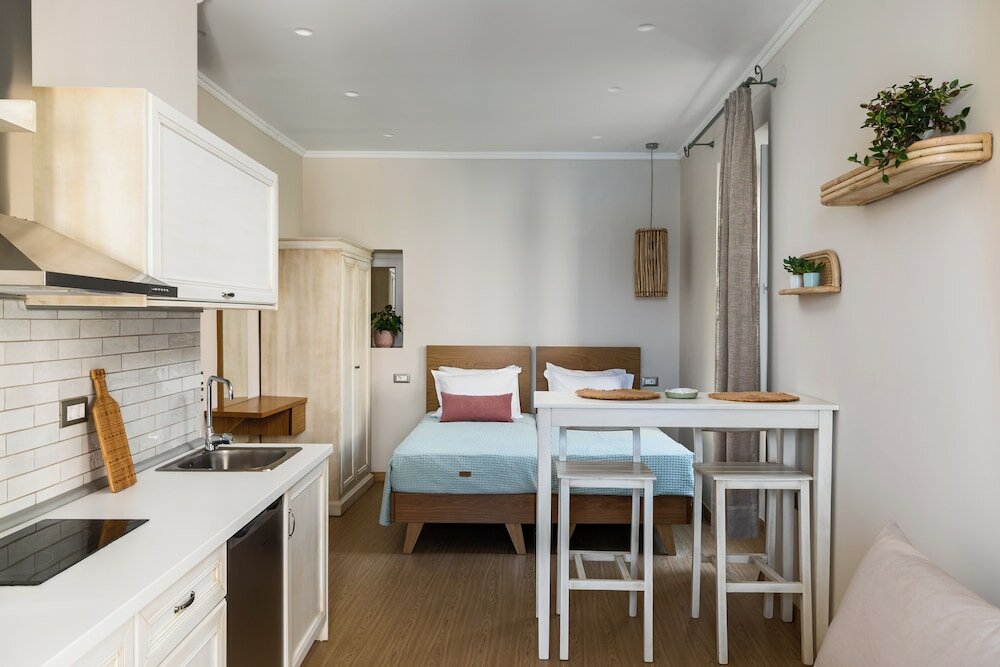 Фото Mouragia Luxury Seaview Suite by Konnect