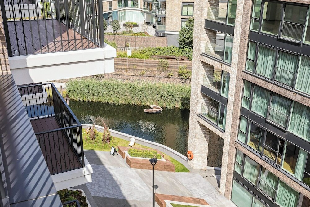 Фото Modern Chelsea Apartment