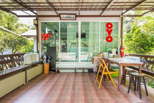 Гостиница Oyo 696 Reuntonnam Amphawa в Самутсонгкхраме