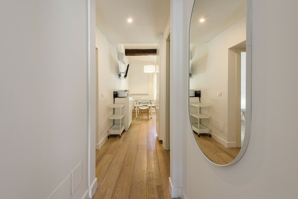 Фото Novella Contemporary Apartment