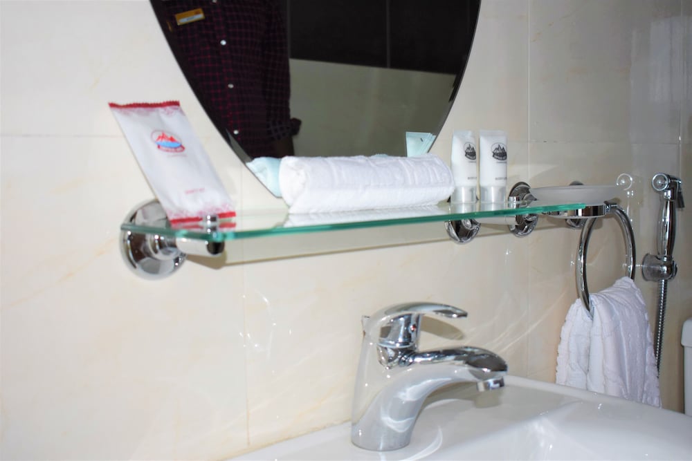 Фото Empolos Hotel Limited