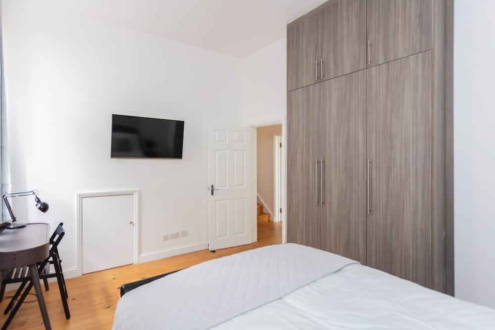 Фото Luxury 3 Bedroom Apartment With Large Garden & gym