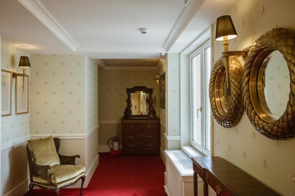 Фото Ebel Boutique Hotel