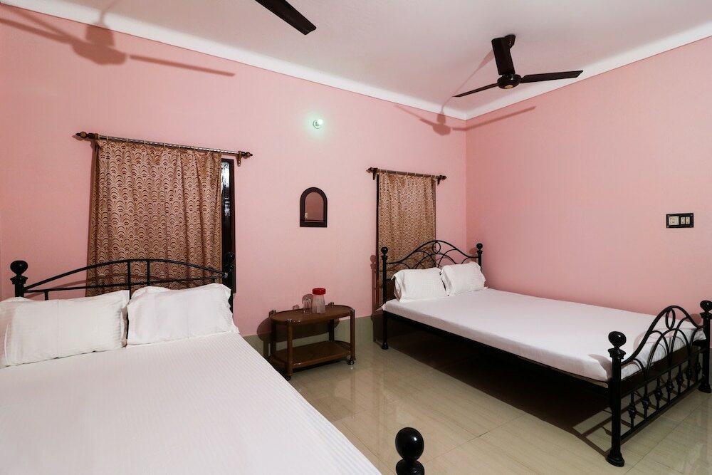 Фото Spot On 49052 Shree Chaitanya Math Teertha Bhawan