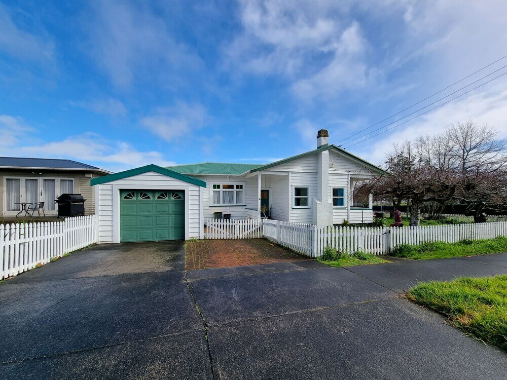 Фото 4 Bedroom Character House Papakura