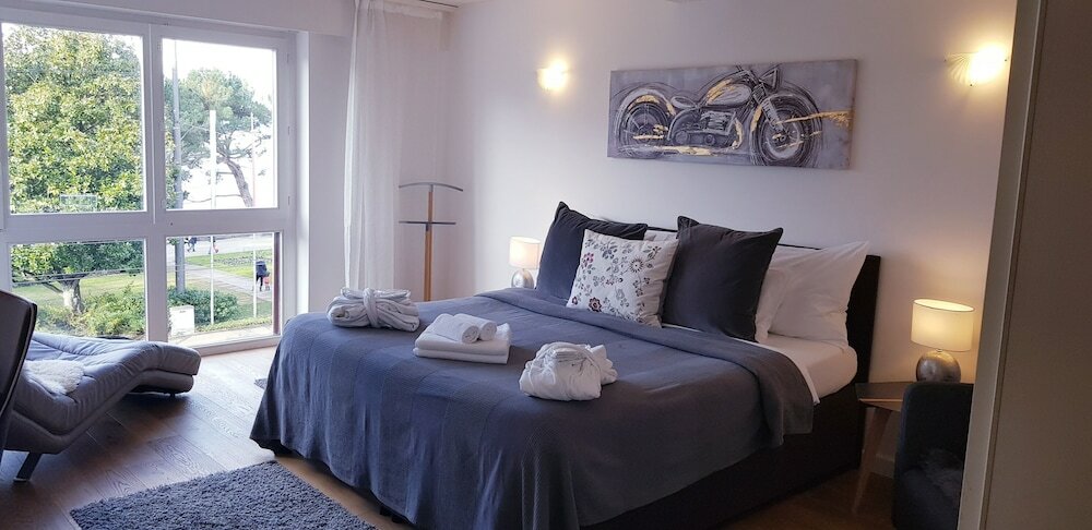 Фото Montreux Lake View Apartments City Centre