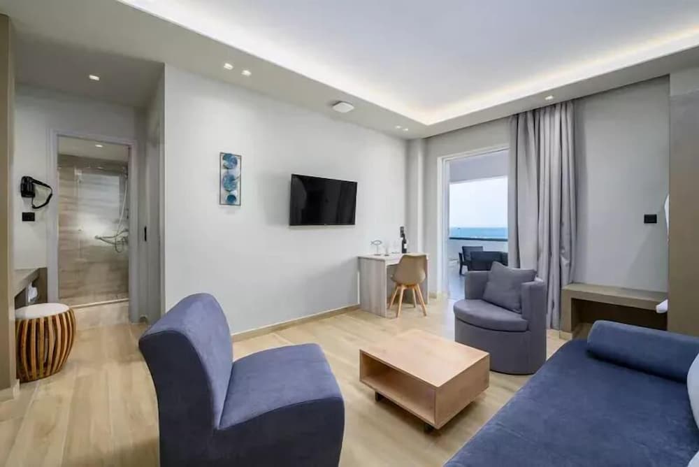 Фото Nicolas Grand Suites - Adults Only