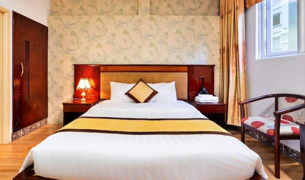 Фото Hanz Cosmos Central Hotel