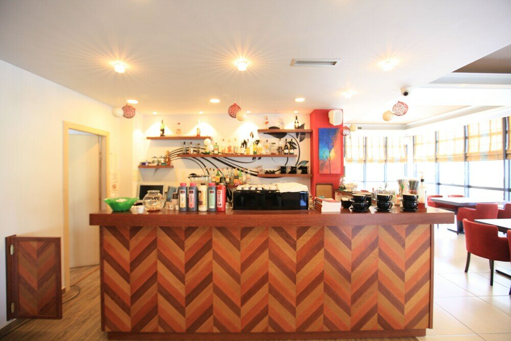 Фото White Palace Hotel