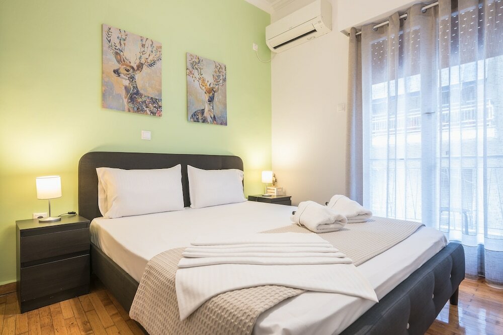 Фото Erythros Boutique Suite by Cloudkeys