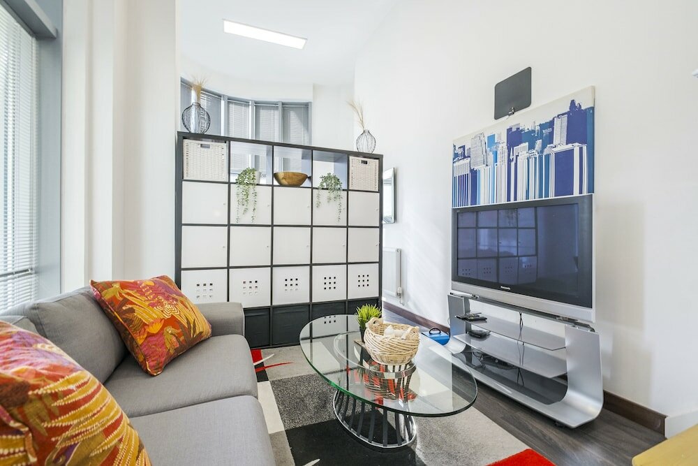 Фото My Serviced Space - Bridges Court Road