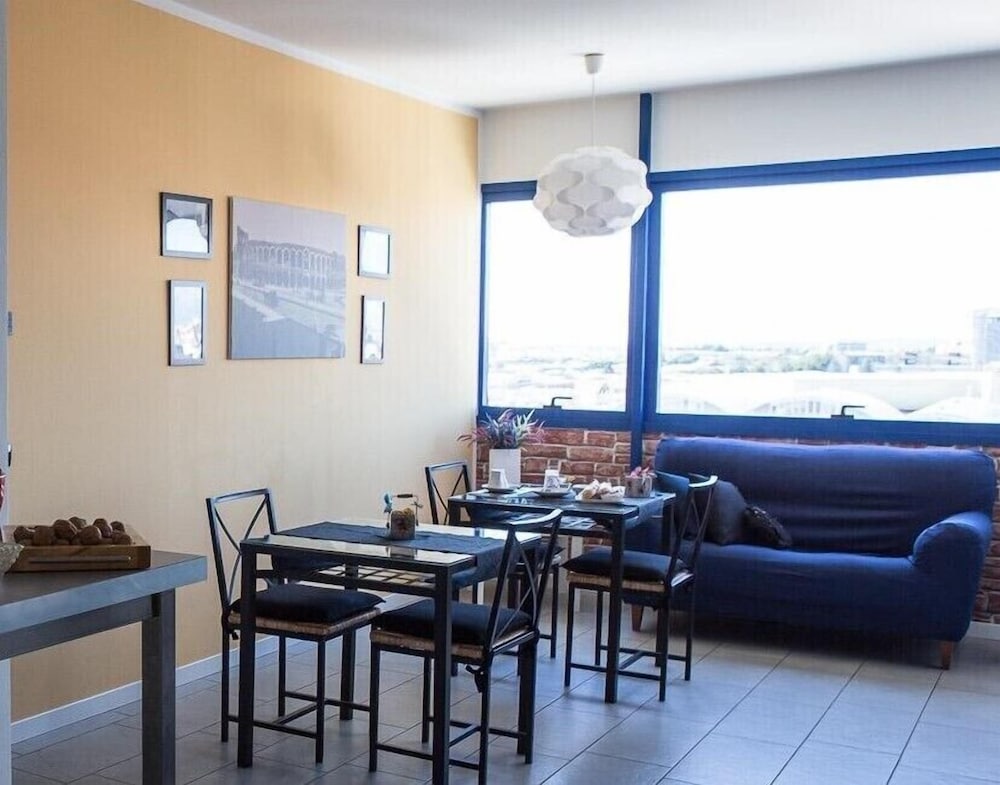 Фото Main Street Verona