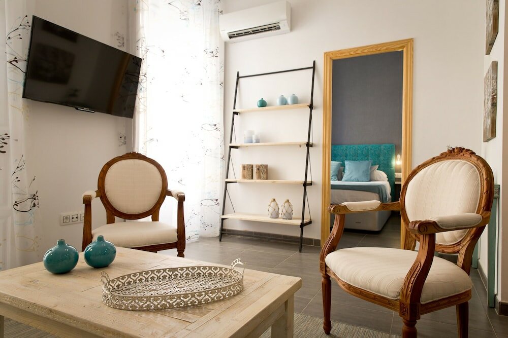 Фото Holidays2Malaga City Center Apartments