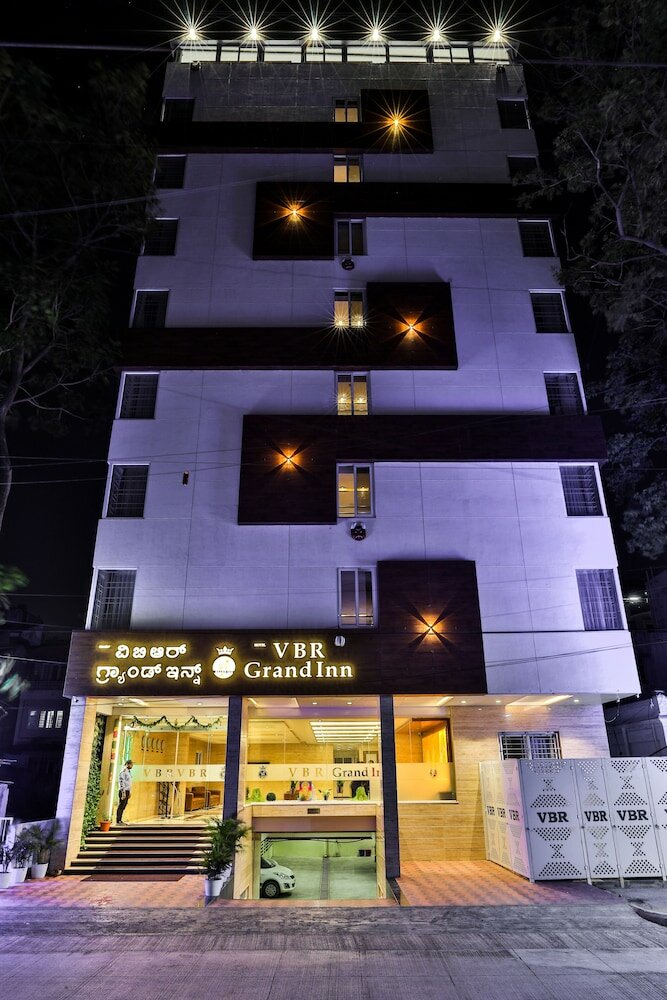 Фото Hotel Vbr Grand Inn