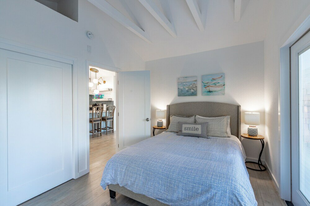 Фото Marbella Lane Pedro Point Beach House with Hot Tub