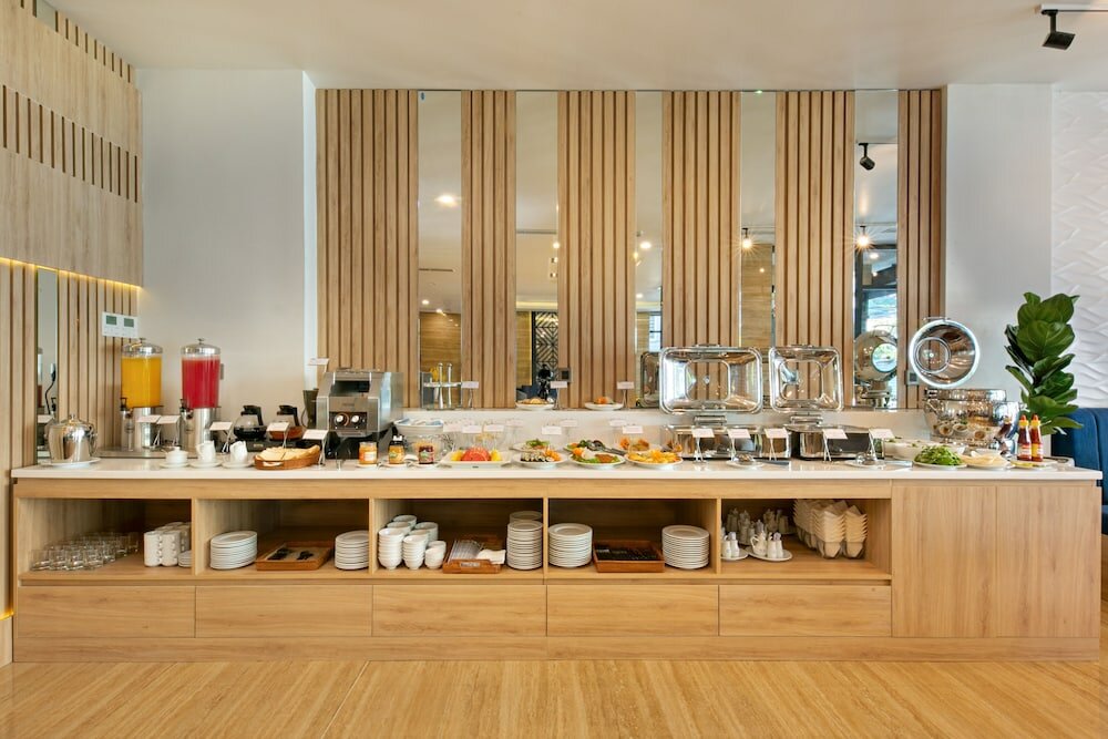 Фото Sun River Hotel & Apartment