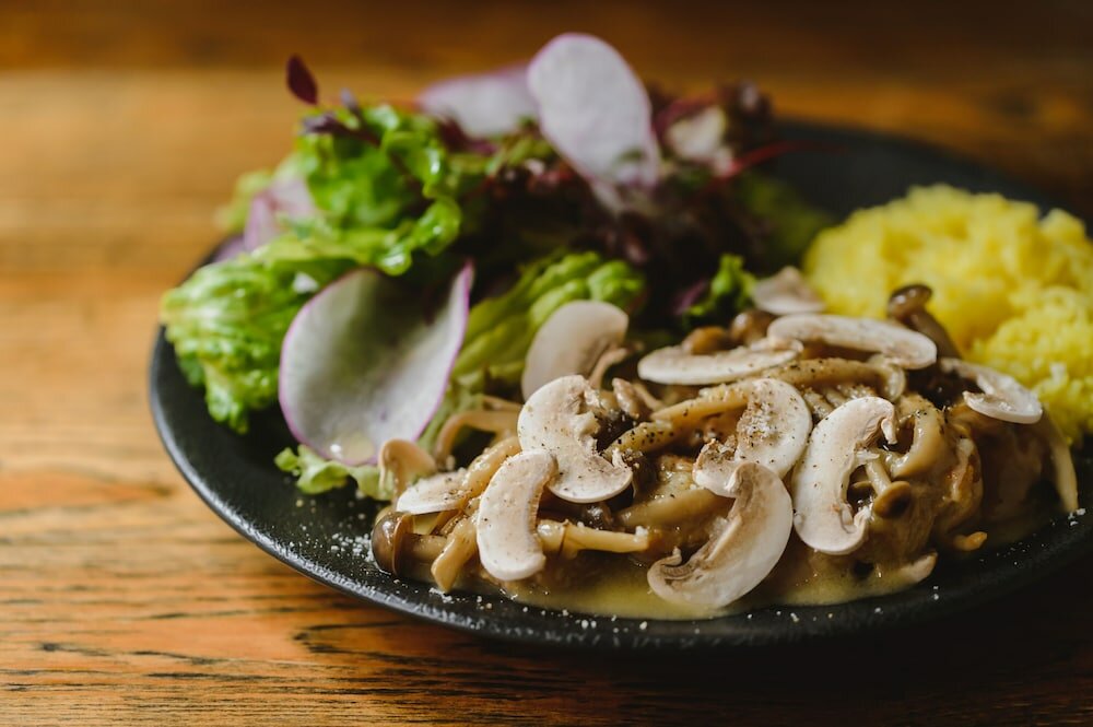 Фото Iza Kamakura Guest House & Bar