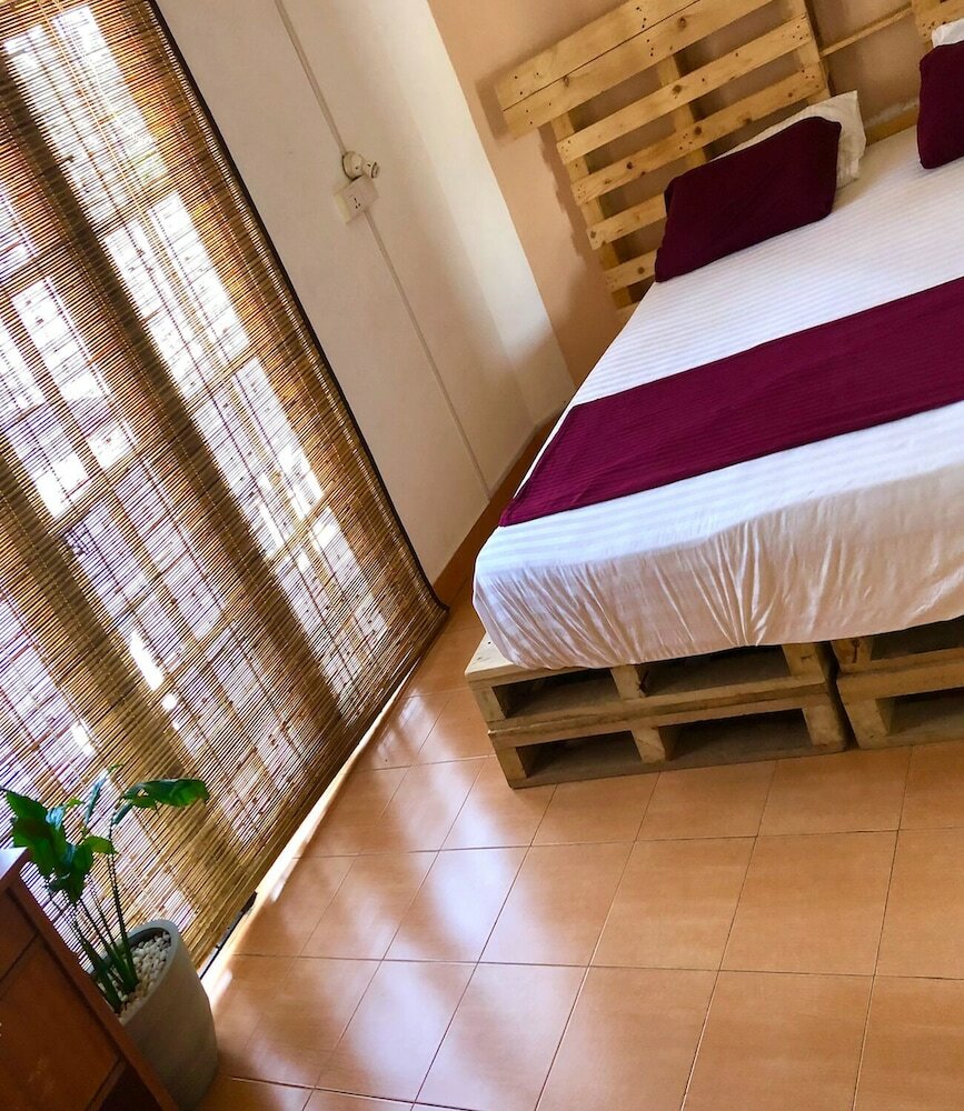 Фото Seconds Hostel