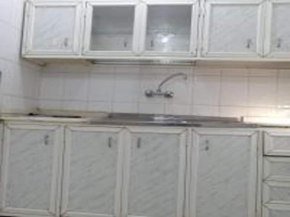 Фото Iwan Alandalusia Suites - Hira