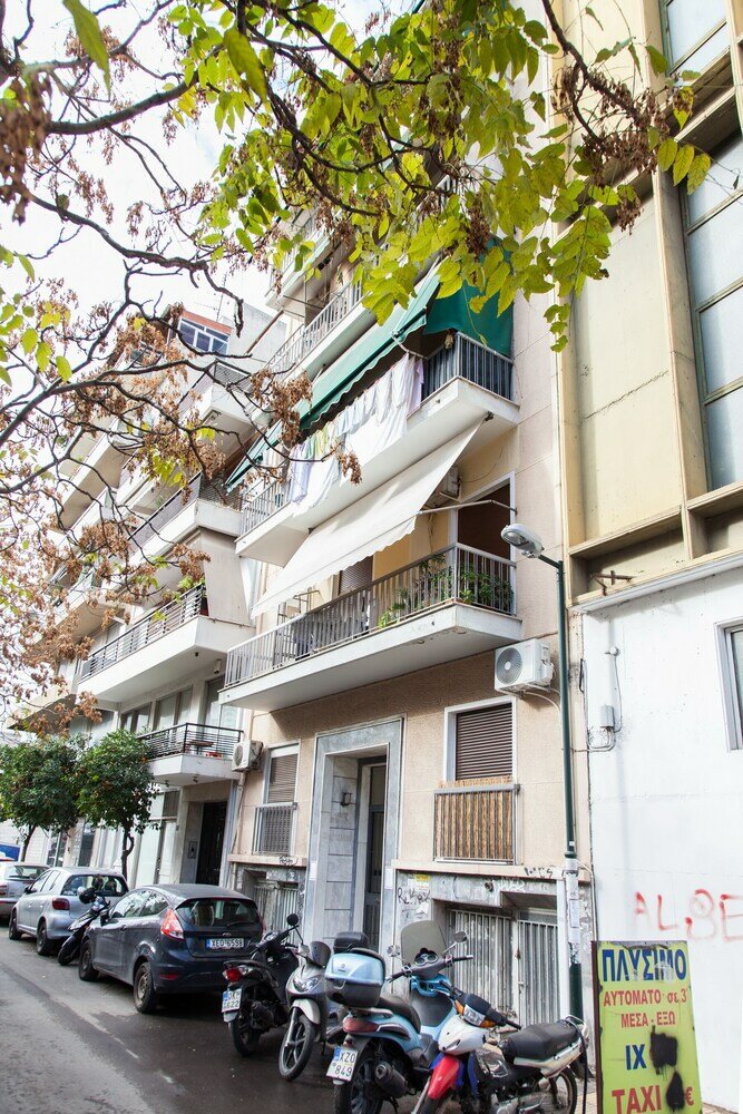 Фото Beautiful new decorated apt in Athens