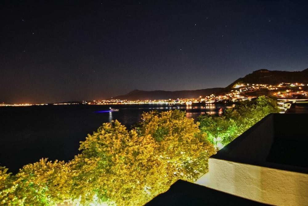 Фото Lepanto Beach