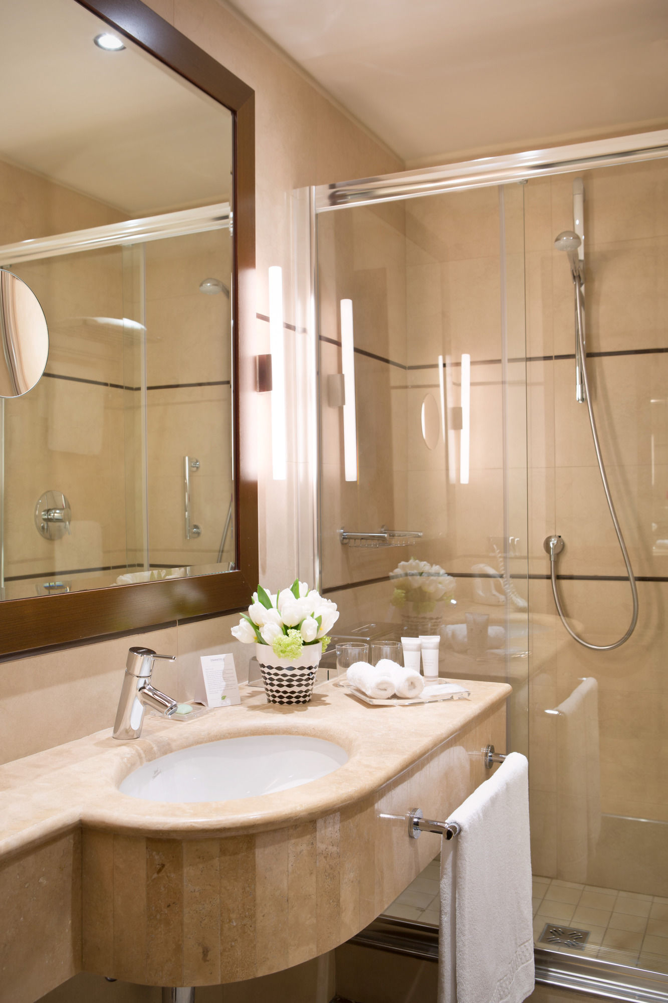 Фото Starhotels Tourist