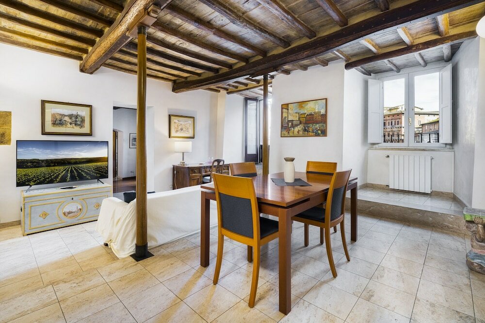 Фото The Balcony Suite -Piazza del Campo View